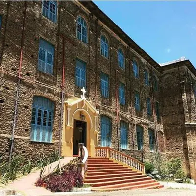 O edifício onde a casa de férias está situado