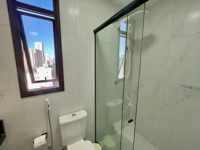 Uma casa de banho em 802 · JSmart novo, 2 suítes, Wi-Fi 600 mb, by CasaCris