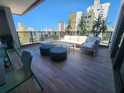 Uma varanda ou terraço em VL 701 · JSmart Aldeota, 1 suíte, Wi-Fi 600 mb, by CasaCris
