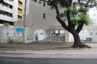 O edifício onde o apartamento está situado