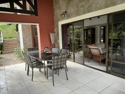 Uma varanda ou terraço em Casa na Serra - Monte Flor