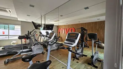 O centro de fitness e/ou as comodidades de fitness de KQ 64 - Beira-Mar com Estilo Apê 2 Quartos Aconchegante em Fortaleza