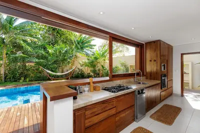 A piscina em ou perto de Deluxe Villa Luz Do Mar - Suites Privativas