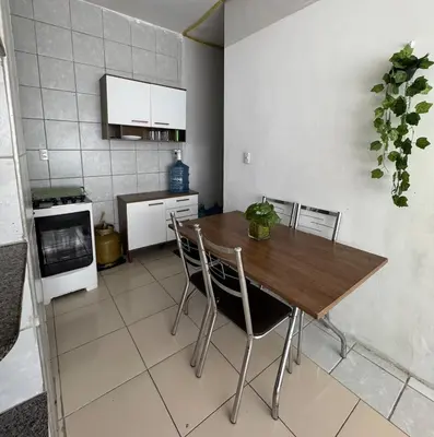 A cozinha ou kitchenette de Suite em apartamento compartilhado em Meireles, Fortaleza
