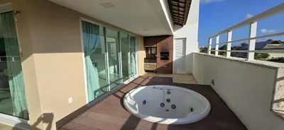 A planta de Cobertura no Golf Ville deck privativo com jacuzzi e churrasqueira