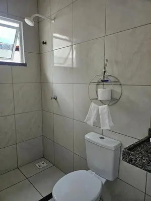 Uma casa de banho em Hospedagem para a família perto do mar do Cumbuco