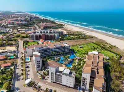Uma vista do mar geral ou uma vista do mar a partir do apartamento