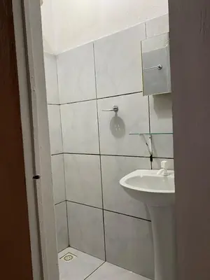 Uma casa de banho em Quarto Baturité