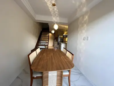 A planta de Cobertura de luxo de 3 a 4 quartos, 4 a 5 banos, ate 7 p