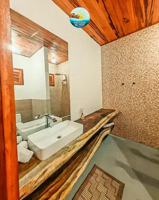 Uma casa de banho em Pousada no Mar