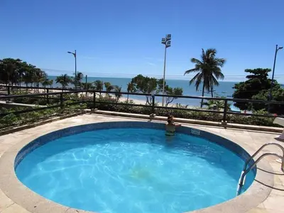 A piscina em ou perto de Suíte com varanda frente Mar - Golden Fortaleza-16513
