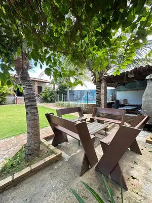 Um jardim no exterior de Casa Florida