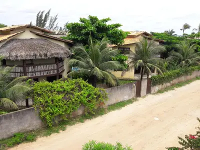 Um jardim no exterior de Casa Jeri Duo