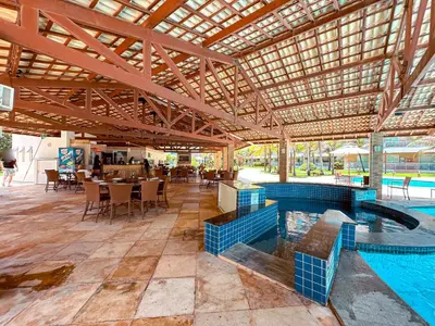 A piscina em ou perto de Porto das Dunas Apê na Areia com Banheira Relaxante e acesso direto para a praia! Ideal para Famílias, Lazer e Conforto