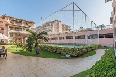 Um jardim no exterior de Beverly Hills #206 - Resort de luxo por Carpediem