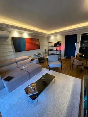 Uma área de estar em Apt 3BR luxo com 2 garagens na melhor localização