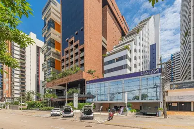 O edifício onde o apartamento está situado