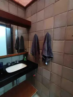 Uma casa de banho em Casa Coqueiro - Iguape - Aquiraz - CEARÁ