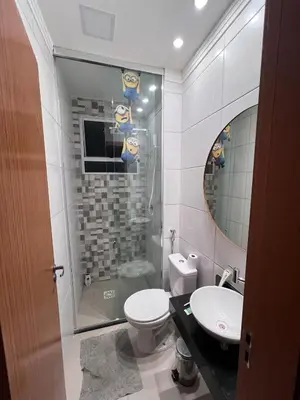 Uma casa de banho em Castelão Apartment