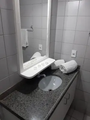 Uma casa de banho em Flat via Venetto