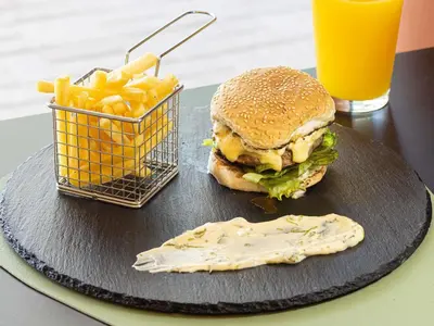 Refeições no hotel ou nas proximidades