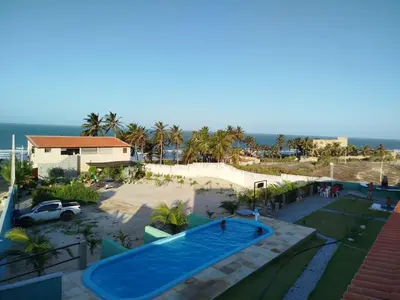 A piscina em ou perto de Pousada Praiamar