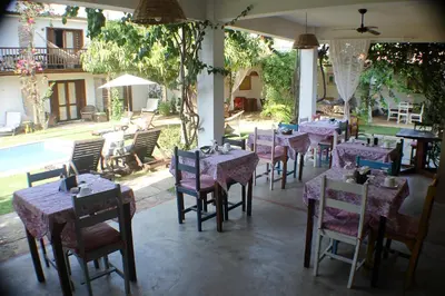 Um restaurante ou outro lugar para comer em Villa Albergaria
