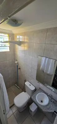 Uma casa de banho em Tesouro da Maraponga
