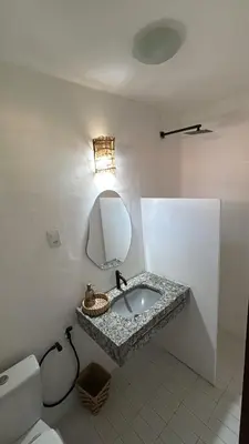 Uma casa de banho em Casa do Kite