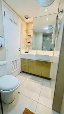 Uma casa de banho em Apto temporada Meireles