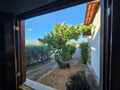 Um jardim no exterior de Chalé PDD