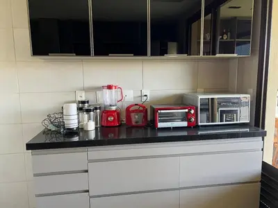 A cozinha ou kitchenette de Mandara Lanai Resort - Porto das Dunas - Beach Park