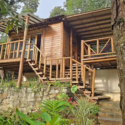 O edifício onde o apartamento está situado