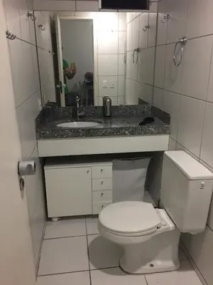 Uma casa de banho em Flat Vista Mar em Área Nobre com Piscina na Beira Mar
