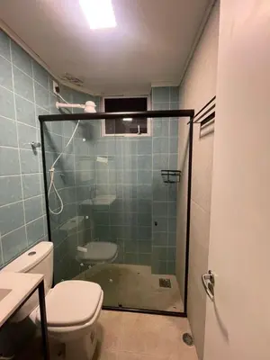 Uma casa de banho em Estudio em plena Beira Mar