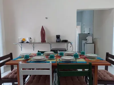 A cozinha ou kitchenette de Casa Verde Marinho - Sossego no Jacarecanga