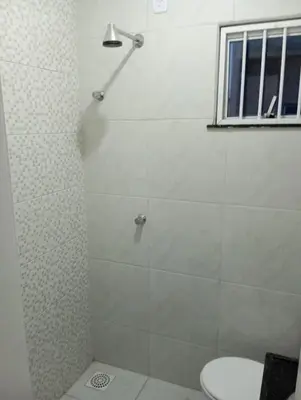 Uma casa de banho em Casa duplex em Maracanaú com ar-condicionado