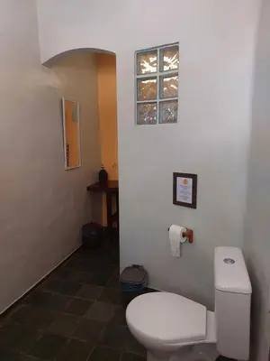 Uma casa de banho em Manga Rosa Hospedagem