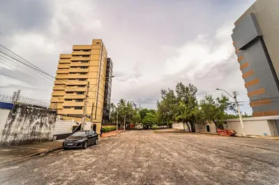 O edifício onde o apartamento está situado