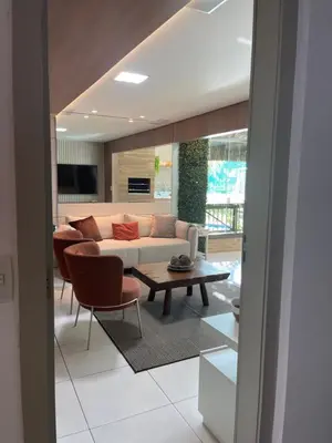 Uma televisão e/ou sistema de entretenimento em Apartamento terreo de luxo