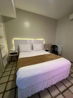 Uma cama ou camas num quarto em 651B sea and sunset front apartment