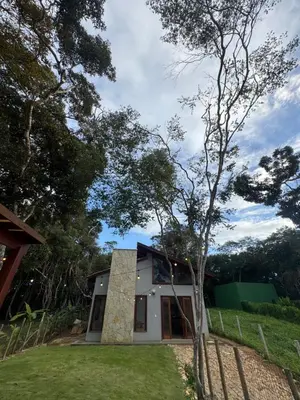 Um jardim no exterior de Casa do Mirante Guaramiranga