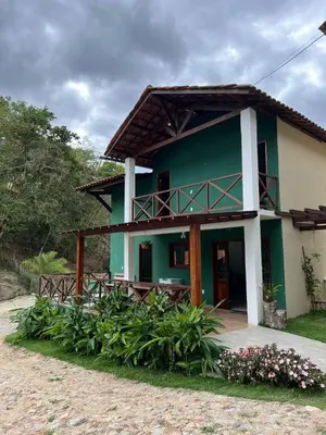 O edifício onde o chalé está situado