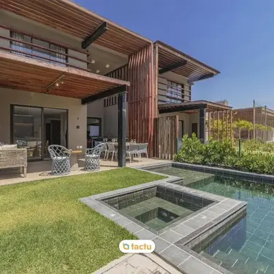 Casa em Flecheiras em condomínio vista mar