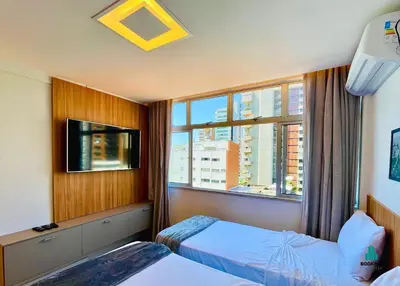 Uma cama ou camas num quarto em Jacqueline Vista Mar by Holiday Stays