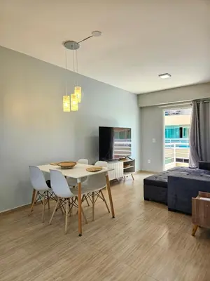 Uma televisão e/ou sistema de entretenimento em Apartamento Beach Place 100m da praia no Cumbuco