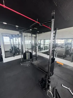 O centro de fitness e/ou as comodidades de fitness de Ap próx ao shopping com garagem, piscina e ar