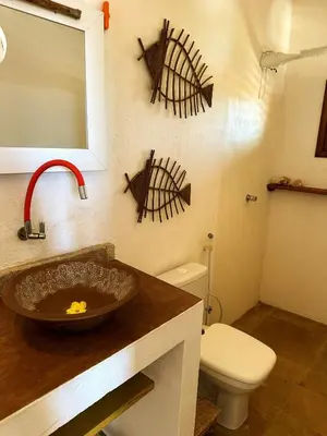 Uma casa de banho em Casa Tartaruga Emboaca Trairí