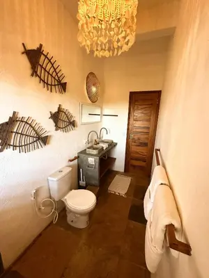 Uma casa de banho em Casa Tartaruga Emboaca Trairí