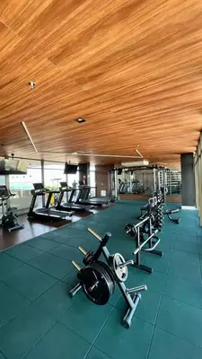 O centro de fitness e/ou as comodidades de fitness de Studio moderno e completo Perto da Av, Beira Mar
